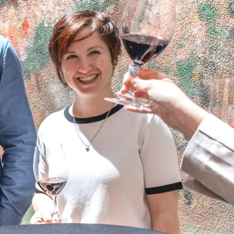 Soy Melisa Agamennoni, estratega de Marketing Digital para Bodegas